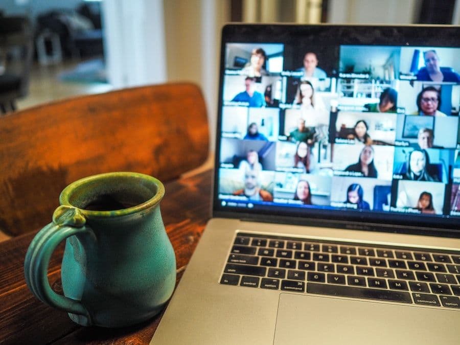 Traditional vs. Online Tutoring: Which is Right for Your Child?